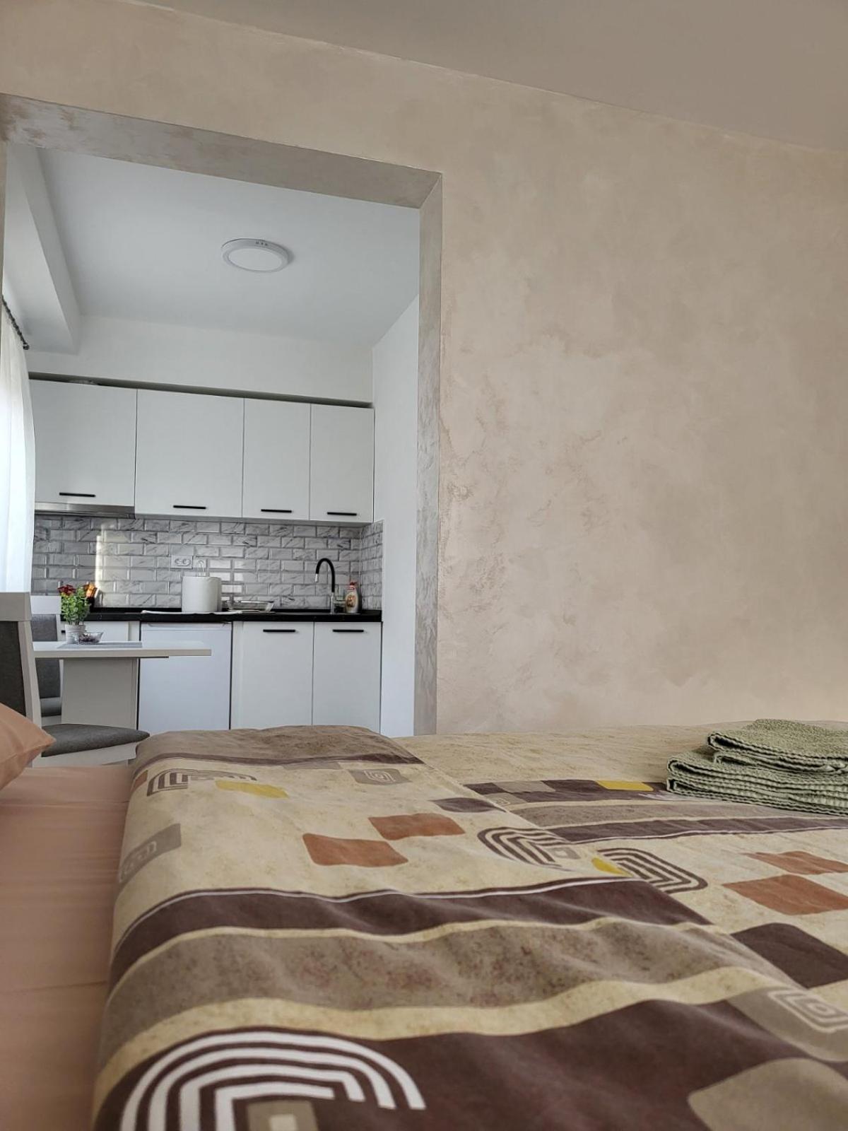 Sleep & Go Apartment Surcin Luaran gambar