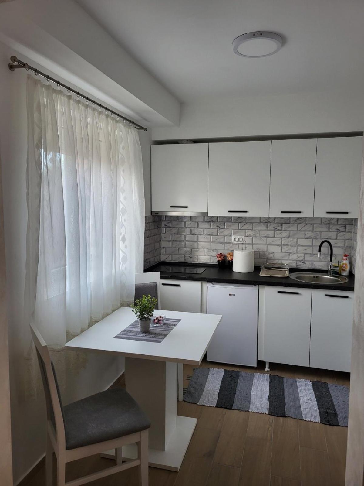 Sleep & Go Apartment Surcin Luaran gambar