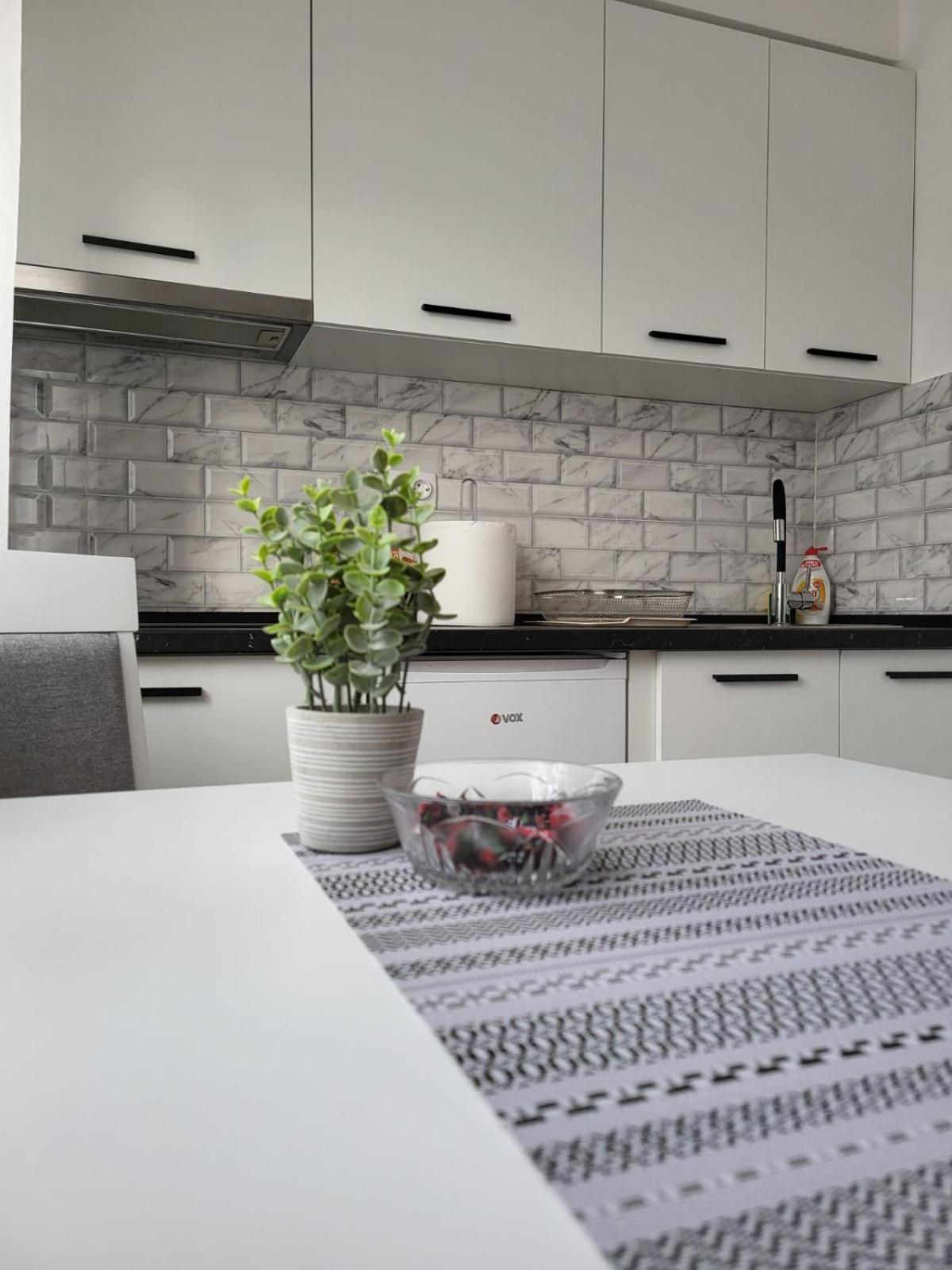 Sleep & Go Apartment Surcin Luaran gambar